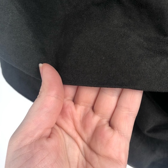 BEYOND YOGA Hidden Pocket Infinity Scarf Zipper Pocket Black Brown Soft Warm - Picture 3 of 5